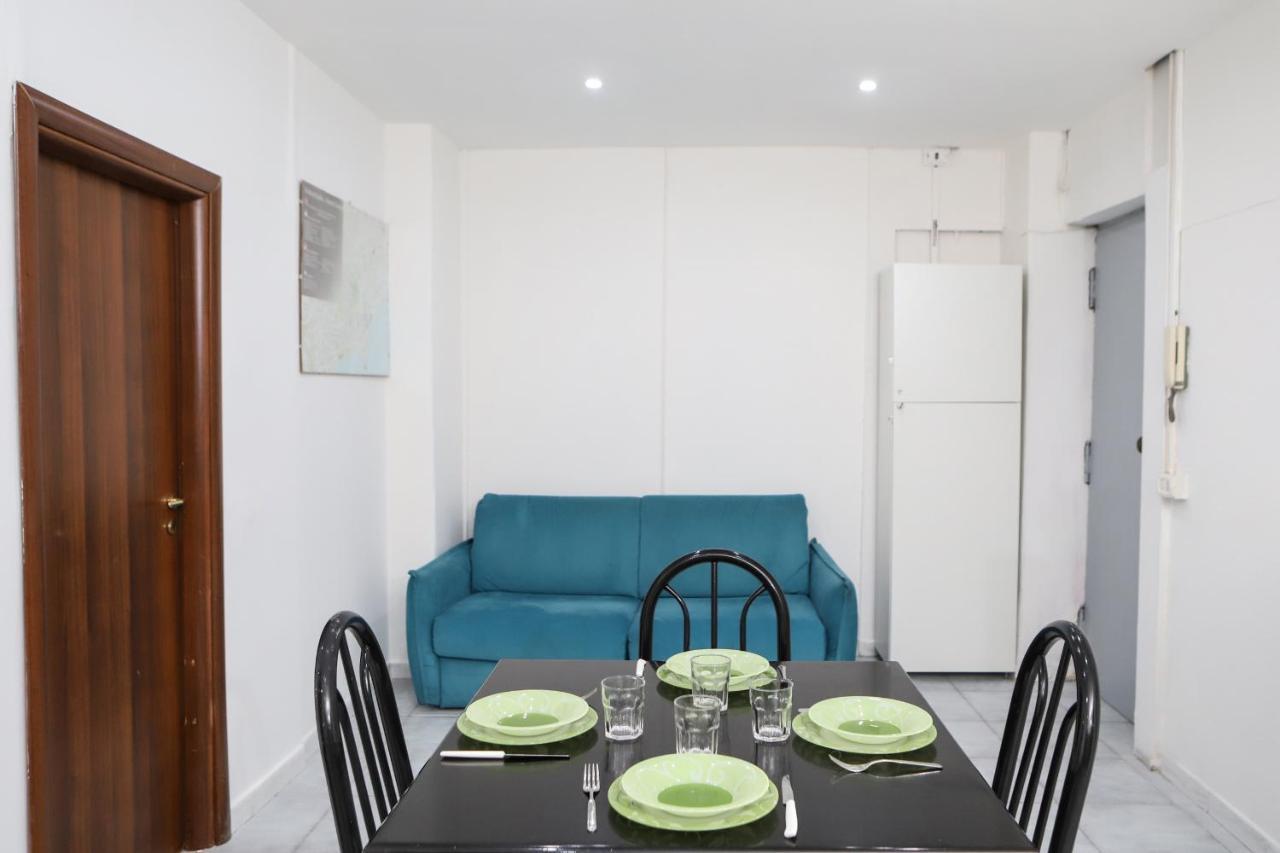 Napoli Centrale Budget Apartment Extérieur photo